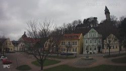 Náměstí, Hrad a Trůba