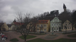 Náměstí, Hrad a Trůba