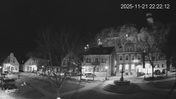 Náměstí, Hrad a Trůba