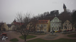 Náměstí, Hrad a Trůba