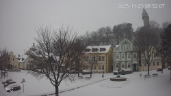 Náměstí, Hrad a Trůba