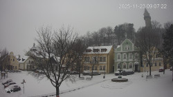 Náměstí, Hrad a Trůba