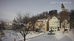 Náměstí, Hrad a Trůba