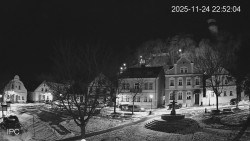 Náměstí, Hrad a Trůba