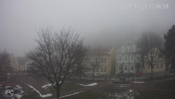 Náměstí, Hrad a Trůba