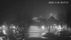 Náměstí, Hrad a Trůba