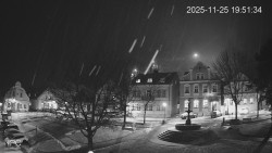 Náměstí, Hrad a Trůba