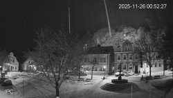 Náměstí, Hrad a Trůba