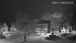 Náměstí, Hrad a Trůba