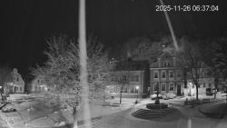 Náměstí, Hrad a Trůba