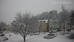 Náměstí, Hrad a Trůba