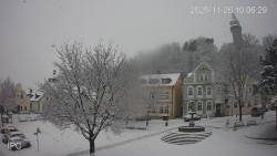 Náměstí, Hrad a Trůba