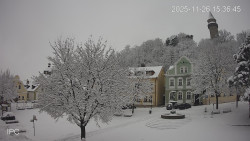 Náměstí, Hrad a Trůba