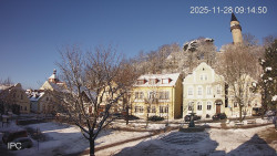 Náměstí, Hrad a Trůba