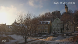 Náměstí, Hrad a Trůba