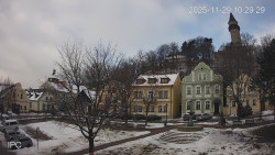 Náměstí, Hrad a Trůba