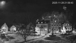 Náměstí, Hrad a Trůba