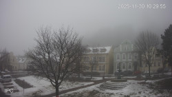 Náměstí, Hrad a Trůba