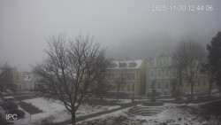 Náměstí, Hrad a Trůba