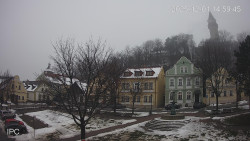 Náměstí, Hrad a Trůba