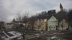 Náměstí, Hrad a Trůba