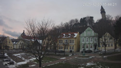 Náměstí, Hrad a Trůba