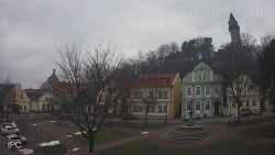 Náměstí, Hrad a Trůba