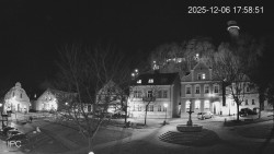 Náměstí, Hrad a Trůba