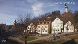 Náměstí, Hrad a Trůba