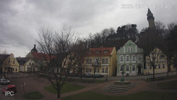 Náměstí, Hrad a Trůba