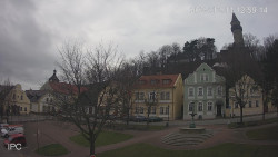 Náměstí, Hrad a Trůba