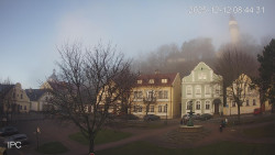 Náměstí, Hrad a Trůba