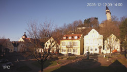 Náměstí, Hrad a Trůba