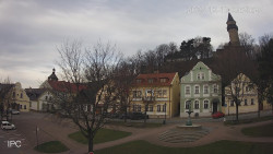 Náměstí, Hrad a Trůba