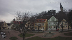 Náměstí, Hrad a Trůba