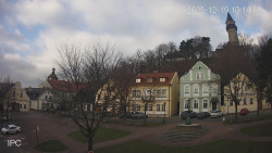 Náměstí, Hrad a Trůba