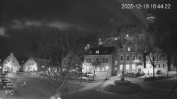 Náměstí, Hrad a Trůba