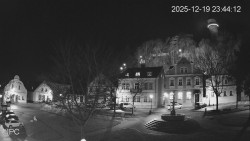 Náměstí, Hrad a Trůba