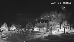 Náměstí, Hrad a Trůba