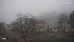 Náměstí, Hrad a Trůba