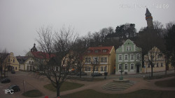 Náměstí, Hrad a Trůba