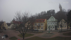 Náměstí, Hrad a Trůba