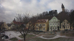 Náměstí, Hrad a Trůba