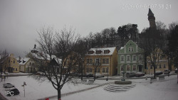 Náměstí, Hrad a Trůba