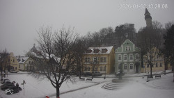 Náměstí, Hrad a Trůba