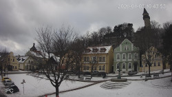 Náměstí, Hrad a Trůba