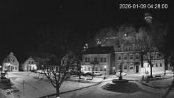 Náměstí, Hrad a Trůba