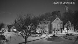 Náměstí, Hrad a Trůba