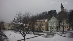 Náměstí, Hrad a Trůba