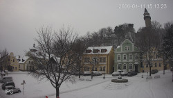 Náměstí, Hrad a Trůba